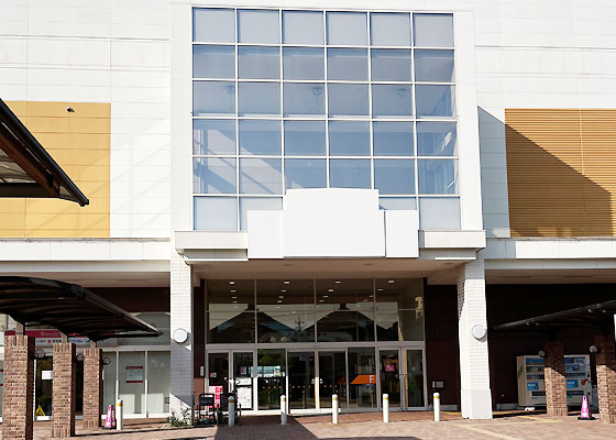 iCracked Store イオンモール四日市北への道順4