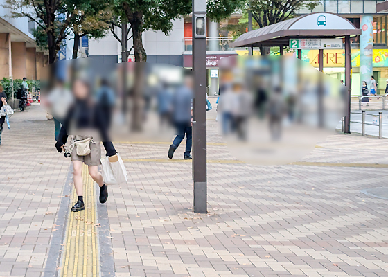 iCracked Store 赤羽アピレへの道順3