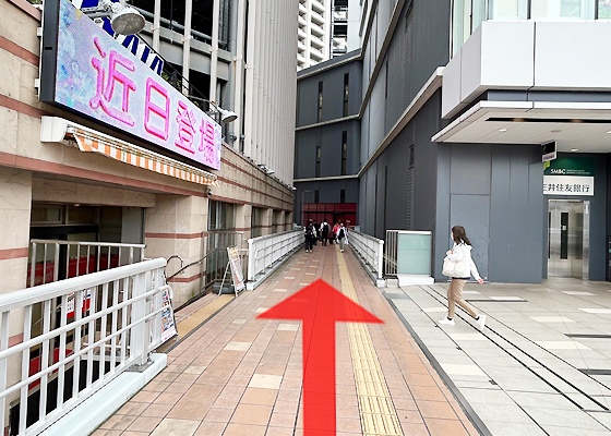 iCracked Store イオン海老名<br class="sp-only-display"> ( 旧 ダイエー海老名 )への道順3