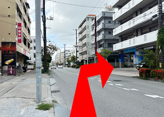 iCracked Store 那覇新都心への道順3