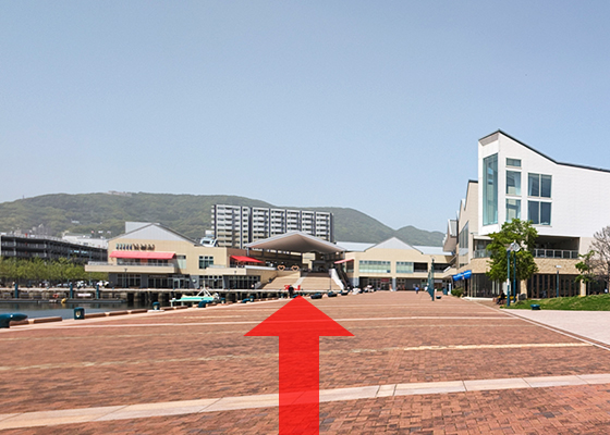 iCracked Store させぼ五番街への道順1