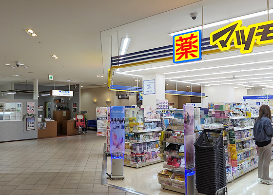 iCracked Store トナリエクレオ　つくばへの道順4