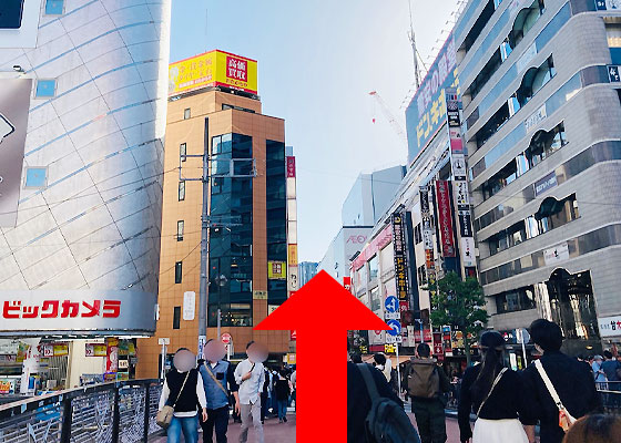 iCracked Store エディオン横浜西口本店への道順4